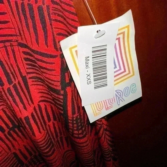 Lularoe XXS red &‎ black hashing weave pattern Maxi skirt. NWT . Silky feel - Picture 3 of 6